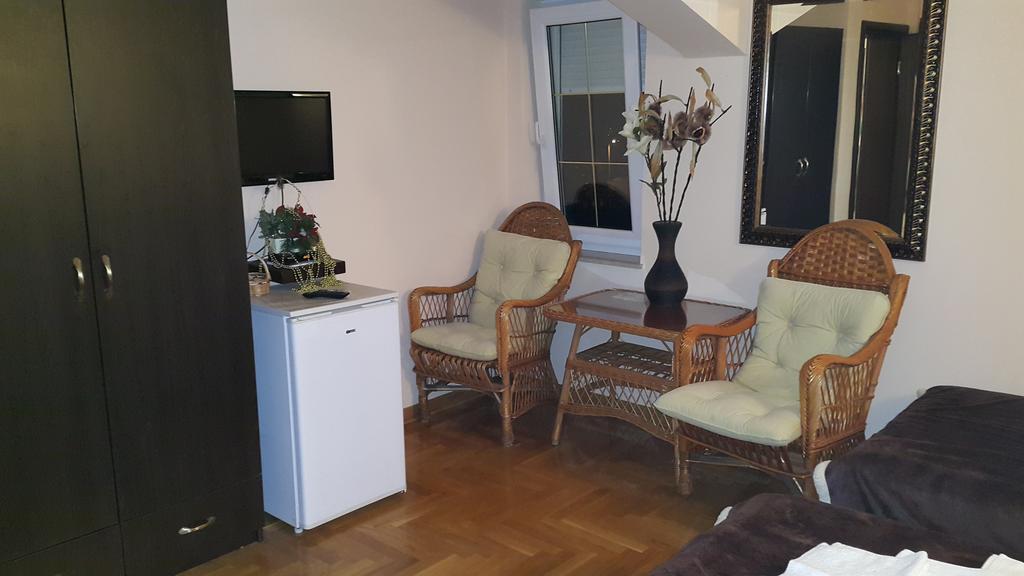 Akva Gold Aparthotel Arandjelovac Szoba fotó