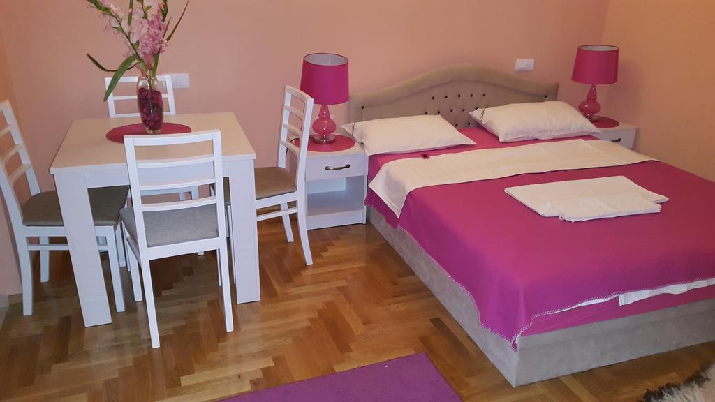 Akva Gold Aparthotel Arandjelovac Szoba fotó